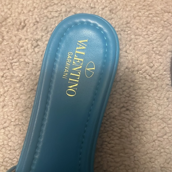 VALENTINO Rockstud flat slide sandal. Leather. AUTHENTIC - Picture 3 of 8